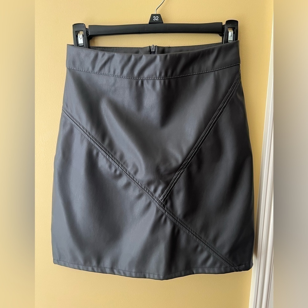 Dark gray Short faux Leather Skirt size Small